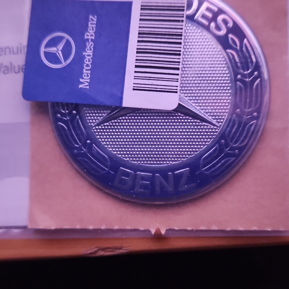 Excellent Price. Mercedes Benz Original *NO discounts. - Picture 5 of 6